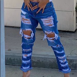 🧨 Fashion Nova Distressed Boyfriend Jeans